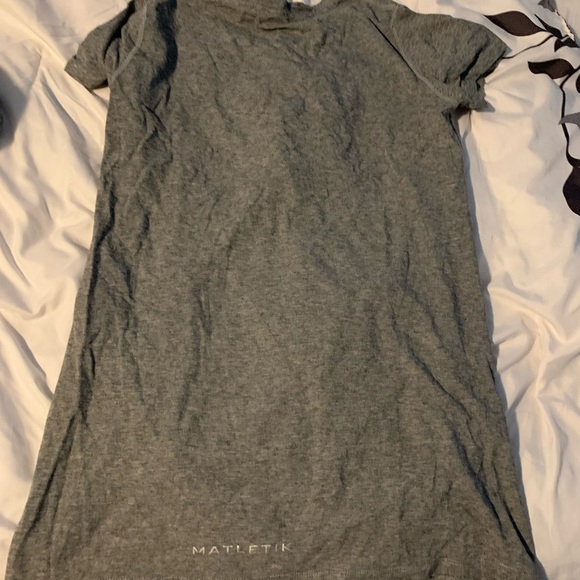 Maternity t shirt size L - Picture 2 of 2